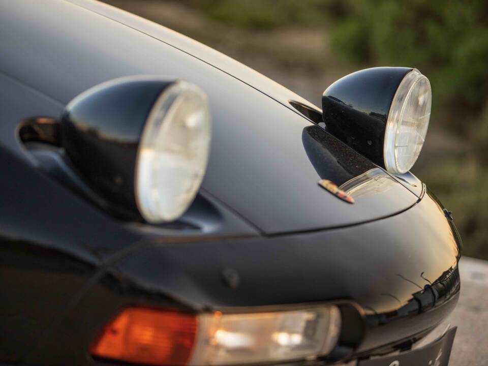 Image 15/63 of Porsche 928 GTS (1994)