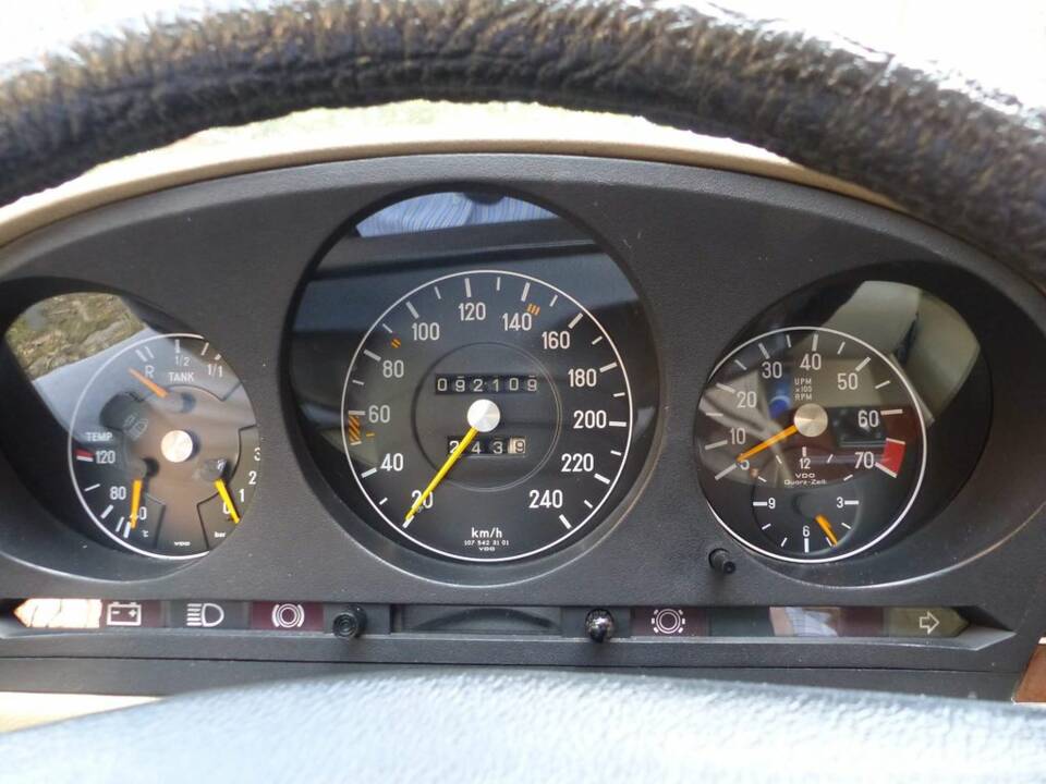 Mercedes-Benz 280 SLC (C 107) graublau metallic 1979