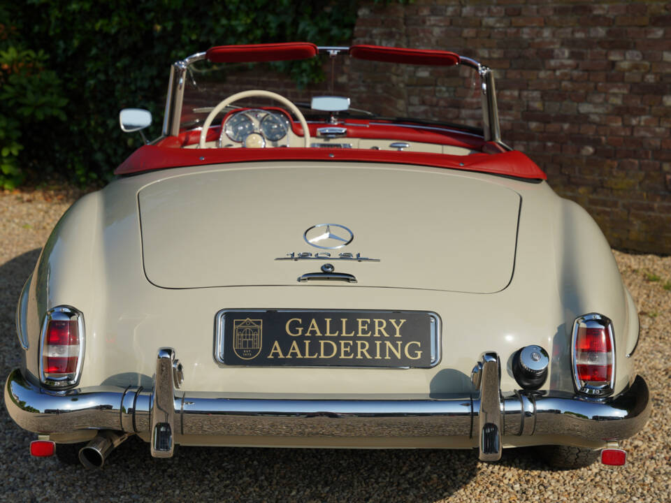 Image 23/50 of Mercedes-Benz 190 SL (1962)