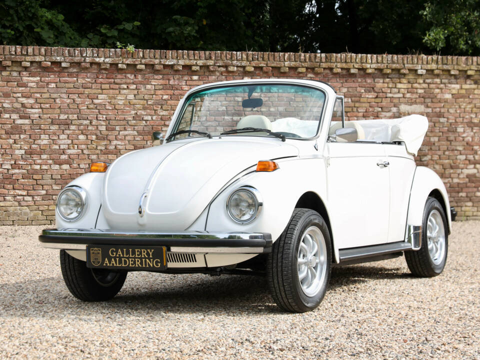 Image 45/50 of Volkswagen Käfer 1303 &quot;Champagne Edition&quot; (1977)