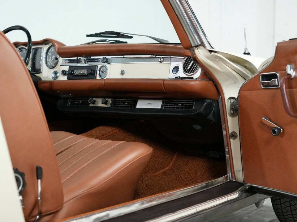 Imagen 28/39 de Mercedes-Benz 280 SL (1970)