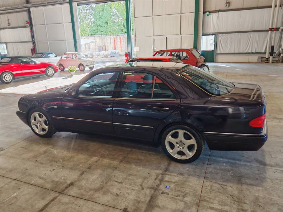 Afbeelding 12/12 van Mercedes-Benz E 300 Turbodiesel (1998)