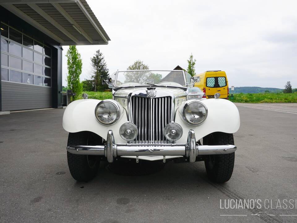 Image 13/70 of MG TF 1500 (1955)