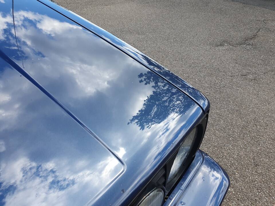 Image 46/75 de Volkswagen Golf Mk I Convertible 1.8 (1991)