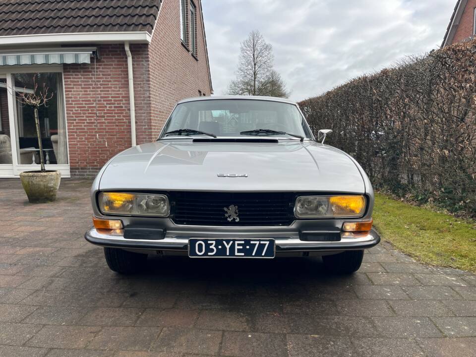 Bild 17/60 von Peugeot 504 V6 Coupe (1975)