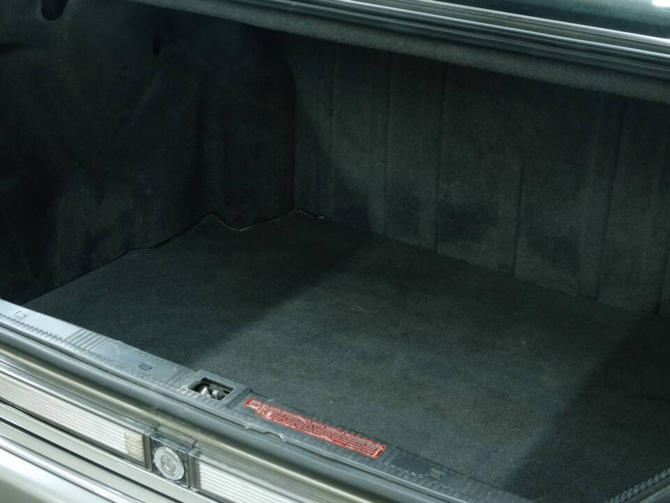 Bild 18/50 von Mercedes-Benz 300 SE (1992)
