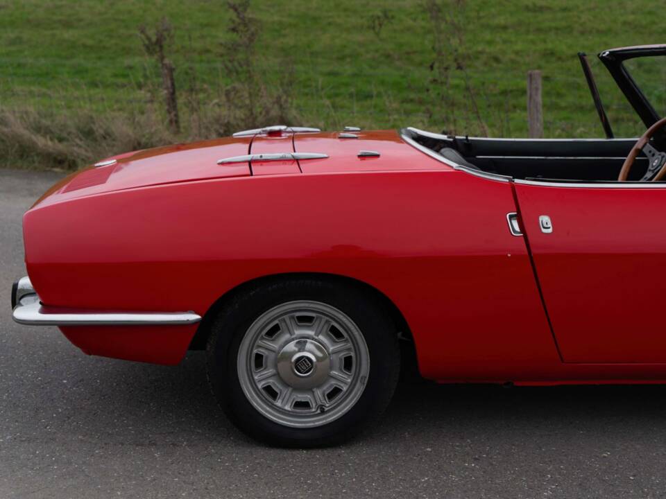 Image 7/8 of FIAT 850 Sport Spider (1972)