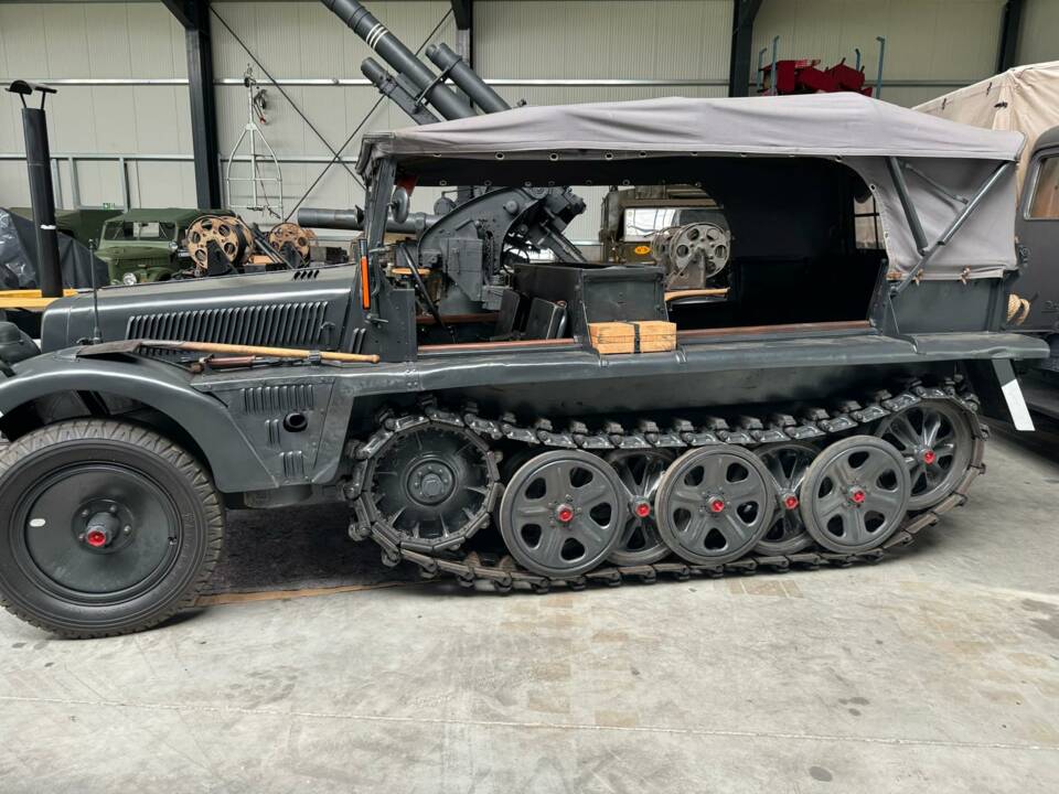 Image 1/12 of Saurer Austria Sd.Kfz. 10 (1941)
