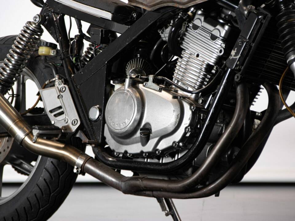 Image 32/48 of Honda CB 500E (1999)