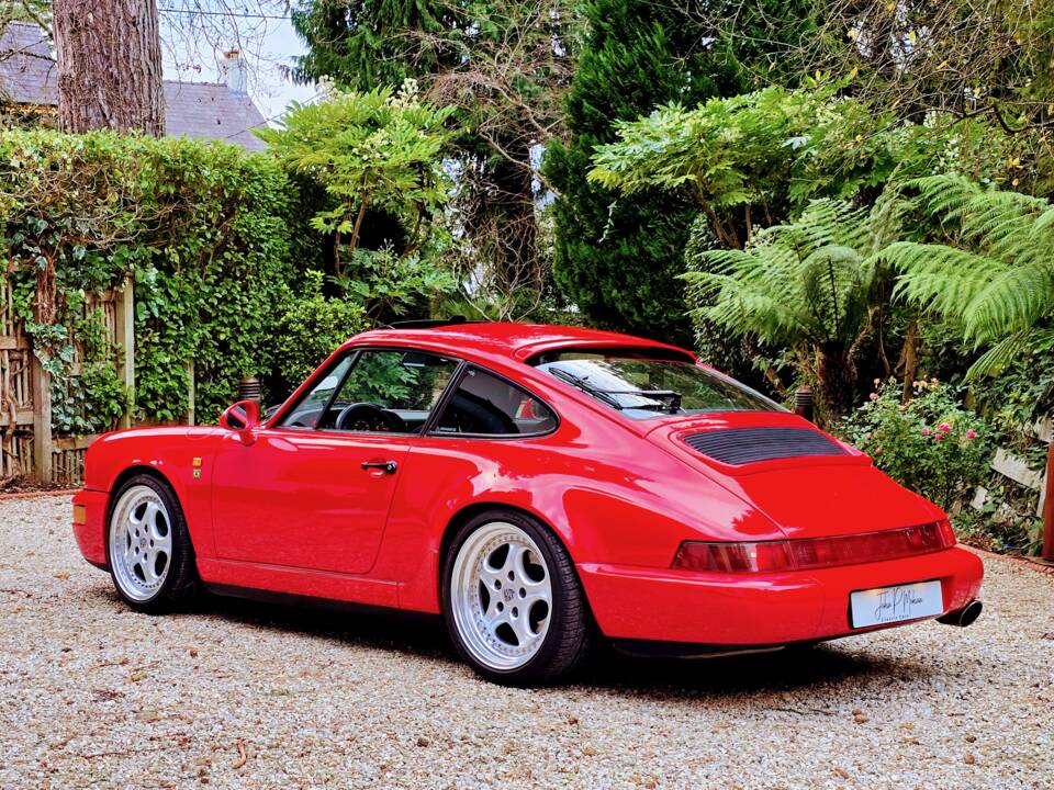 Image 3/24 of Porsche 911 Carrera 4 (1993)