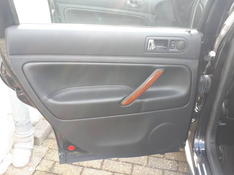 Afbeelding 14/19 van Volkswagen Passat 2.0 (2003)