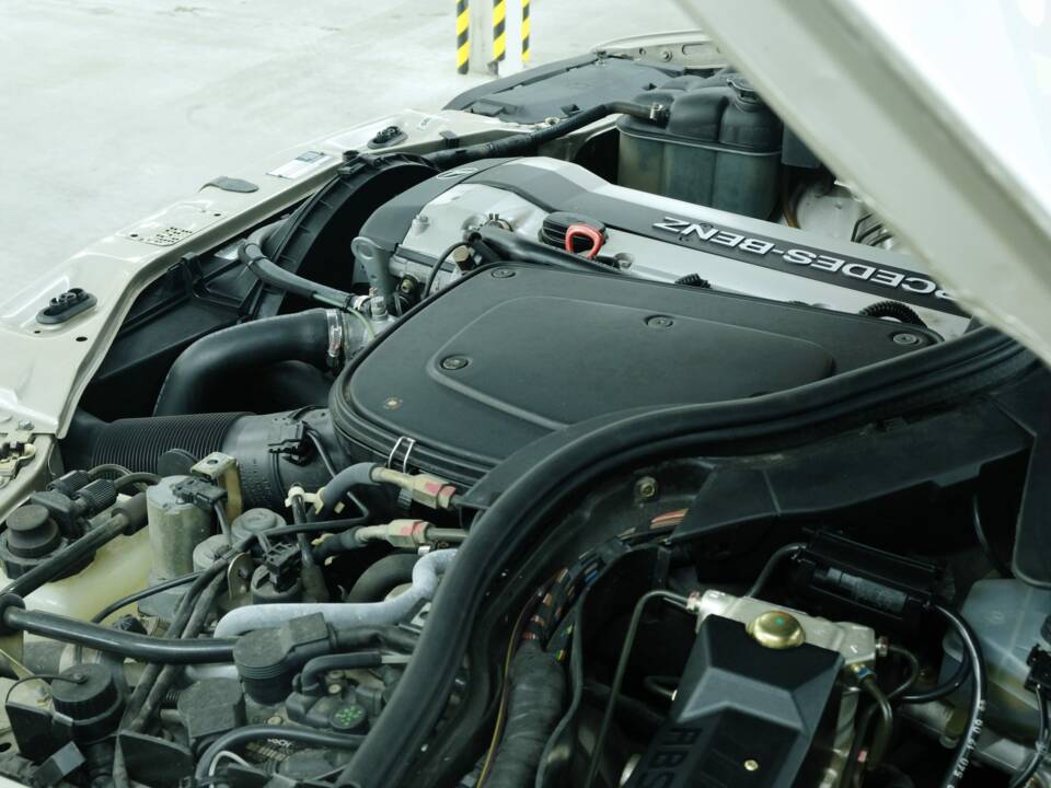 Bild 15/50 von Mercedes-Benz 300 SE (1992)