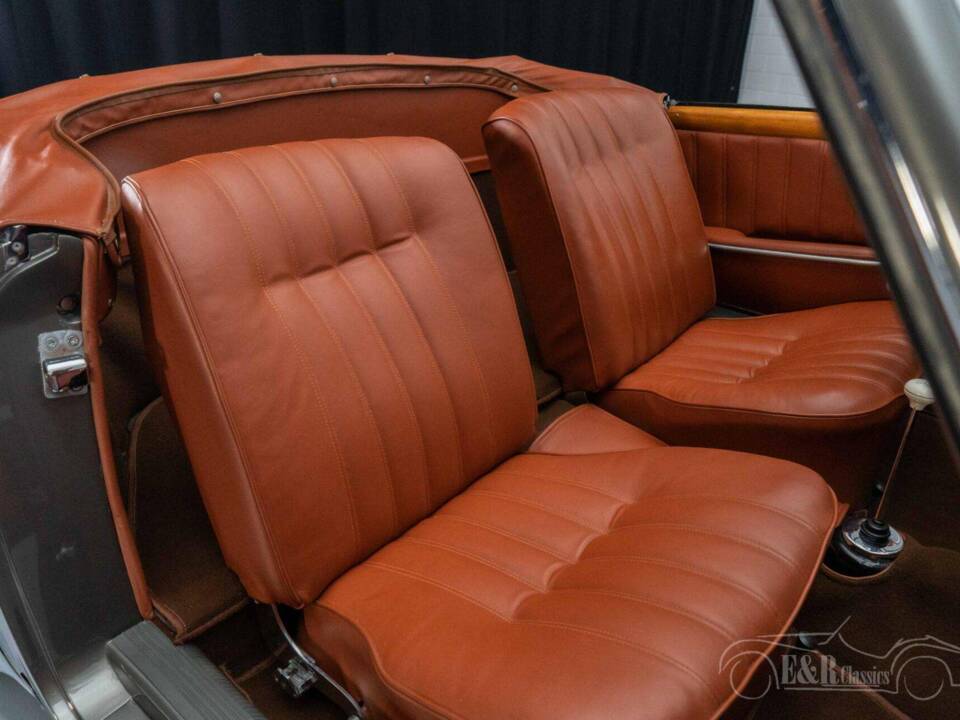 Image 4/19 de Mercedes-Benz 190 SL (1962)