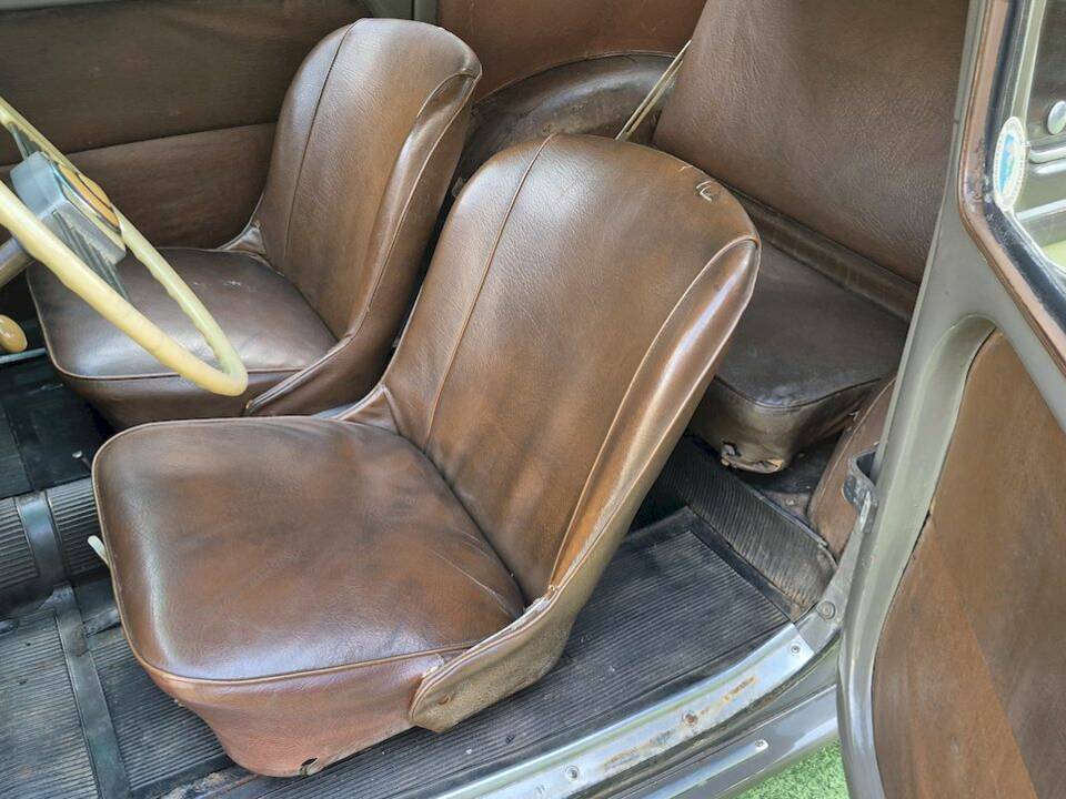 Image 22/42 of FIAT 500 C Belvedere (1953)