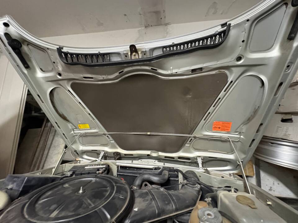 Image 14/22 of BMW 320/6 (1981)