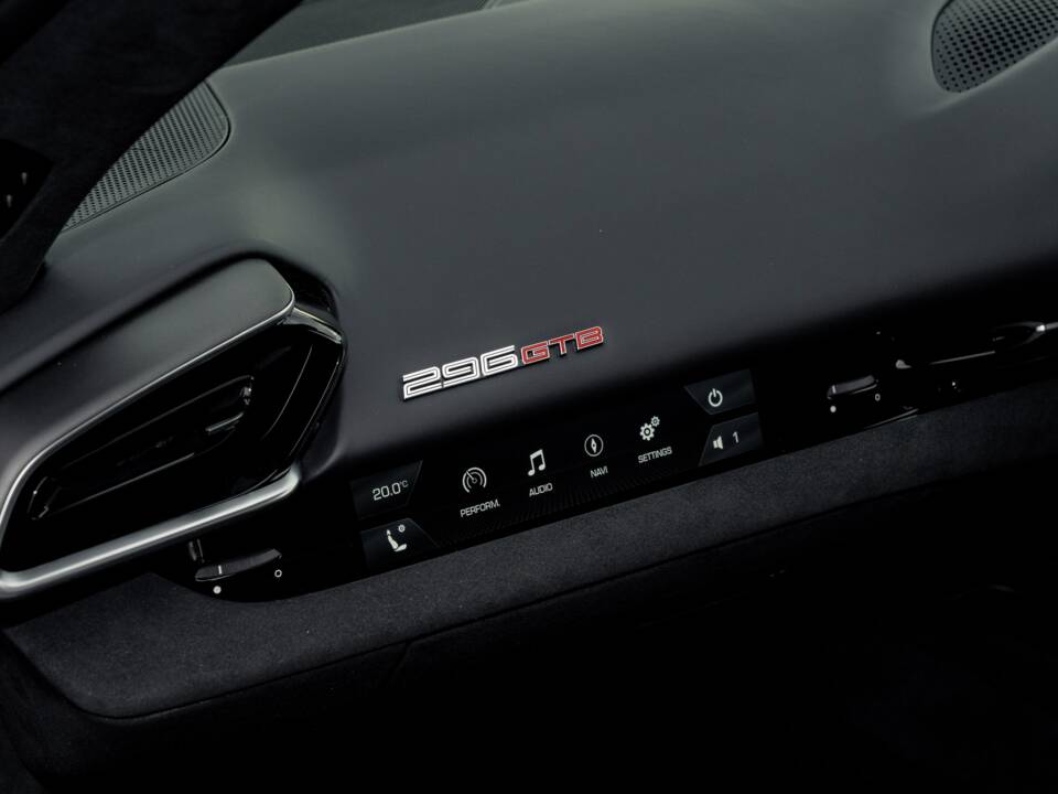 Imagen 62/79 de Ferrari 296 GTB (2022)