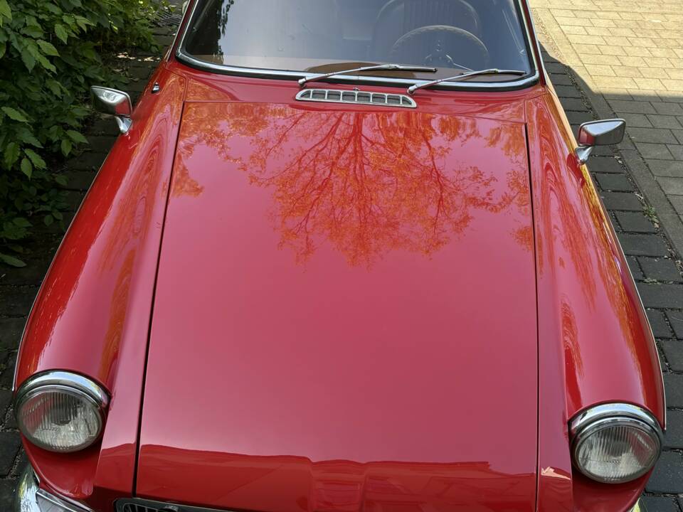 Image 4/28 de MG MGB GT (1966)