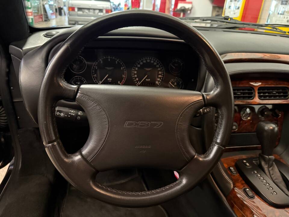 Bild 9/17 von Aston Martin DB 7 GTA (2003)
