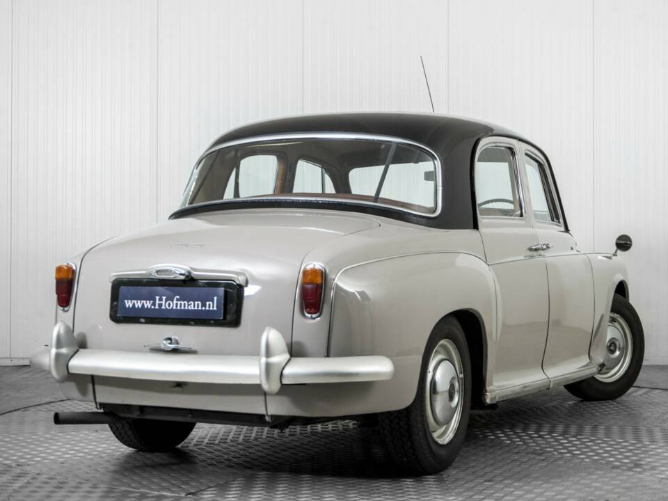 Image 45/50 de Rover 100 (1962)