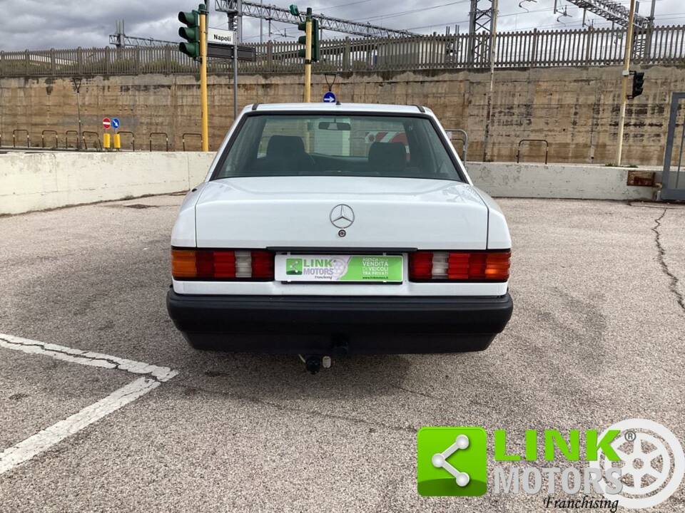 Image 6/10 of Mercedes-Benz 190 E 1.8 (1992)
