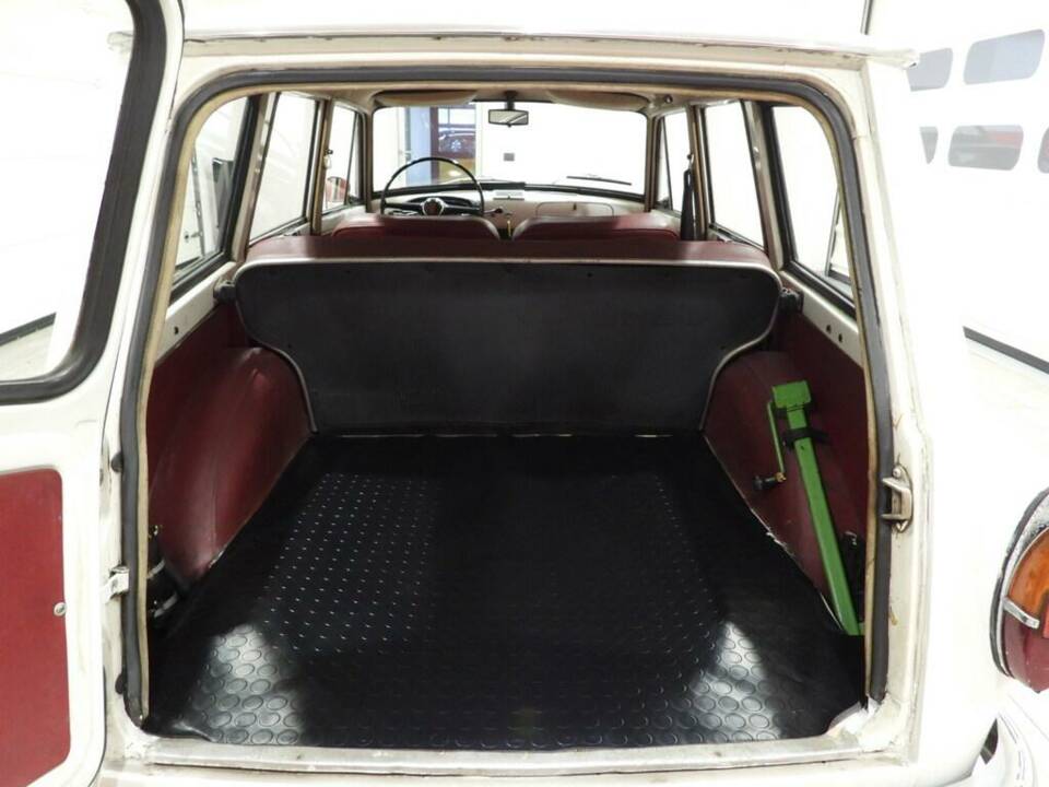 Image 10/15 of FIAT 1100-103 Familiare (1964)