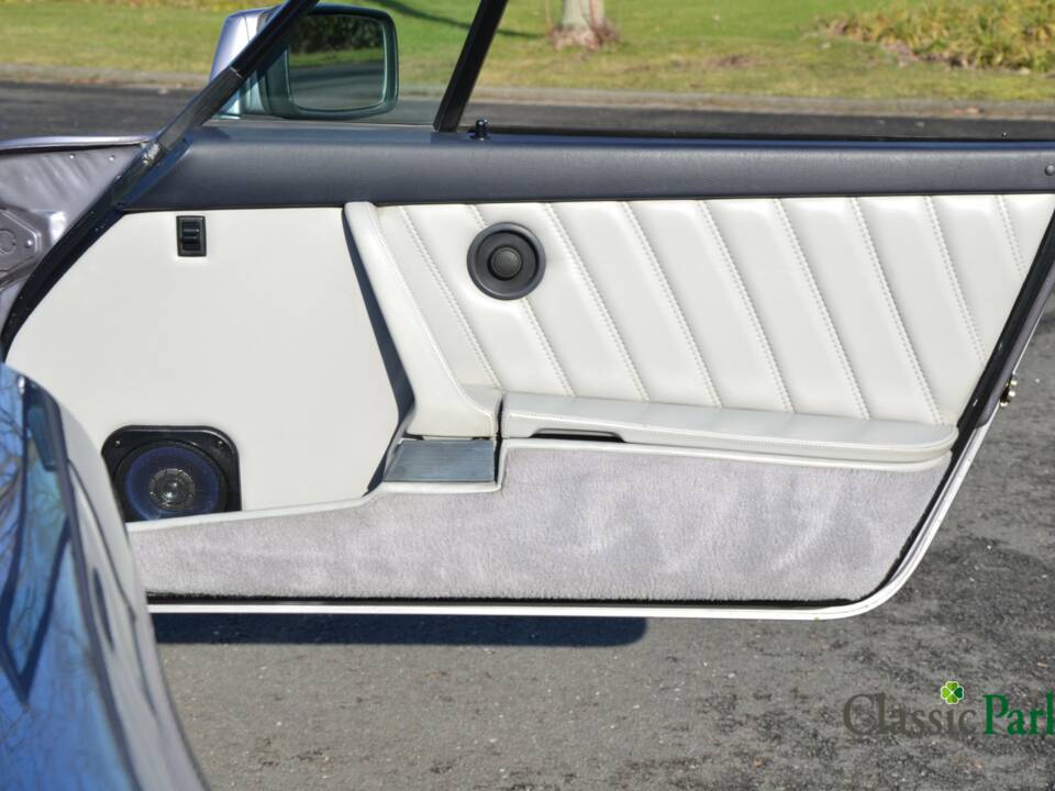 Image 33/50 of Porsche 911 Carrera 3.2 (1987)