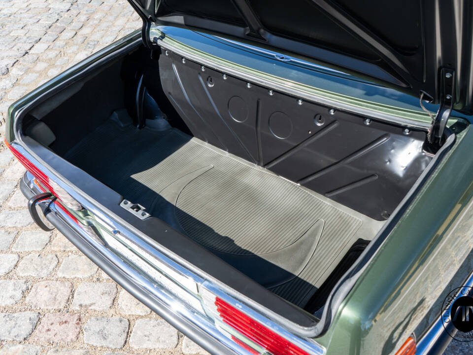 Image 28/30 of Mercedes-Benz 450 SL (1973)