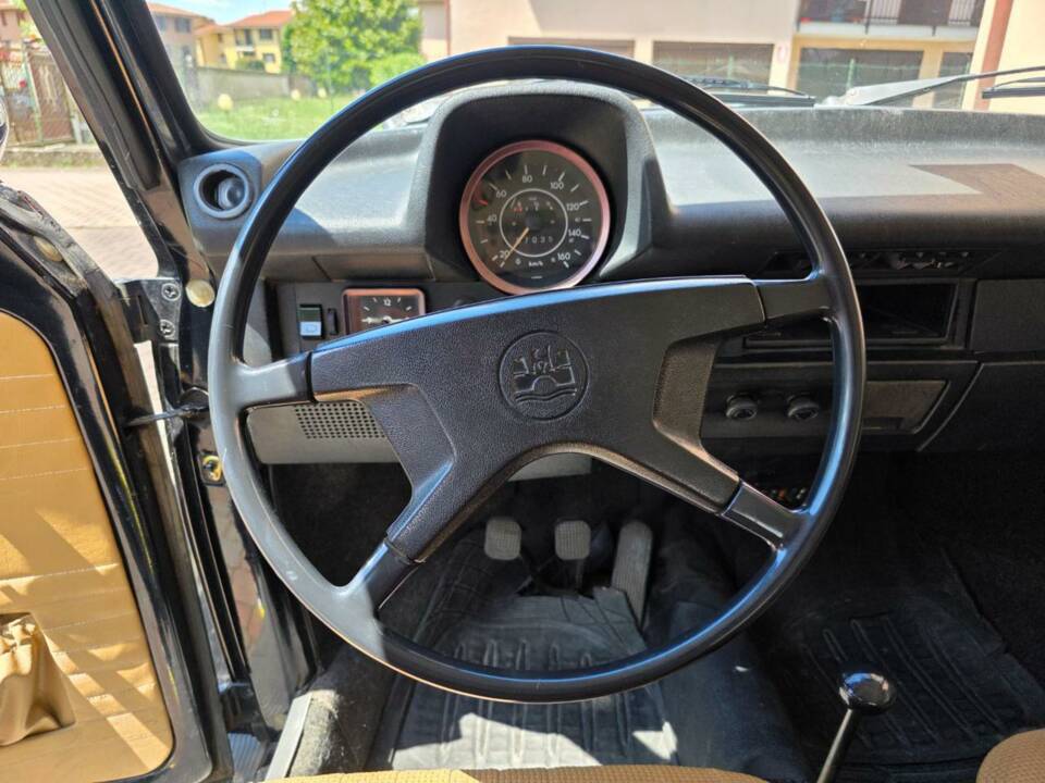 Bild 12/33 von Volkswagen Beetle 1303 (1973)