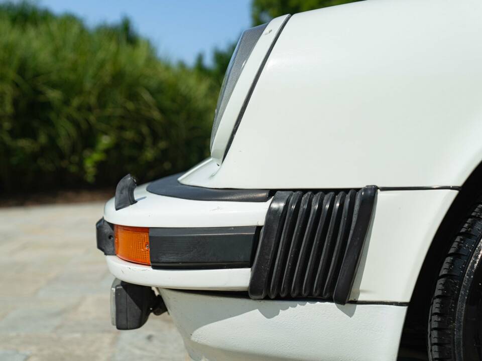 Image 9/50 de Porsche 911 SC 3.0 (1979)