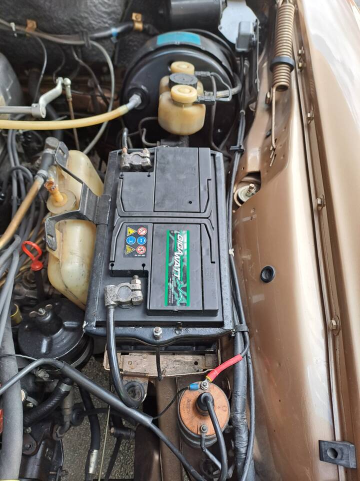 Image 22/73 of Mercedes-Benz 280 SE (1971)