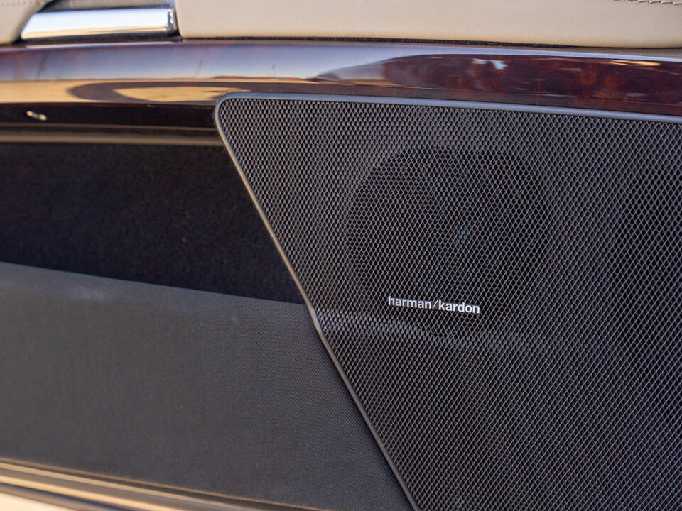 Image 57/67 of Mercedes-Benz CL 500 (2006)