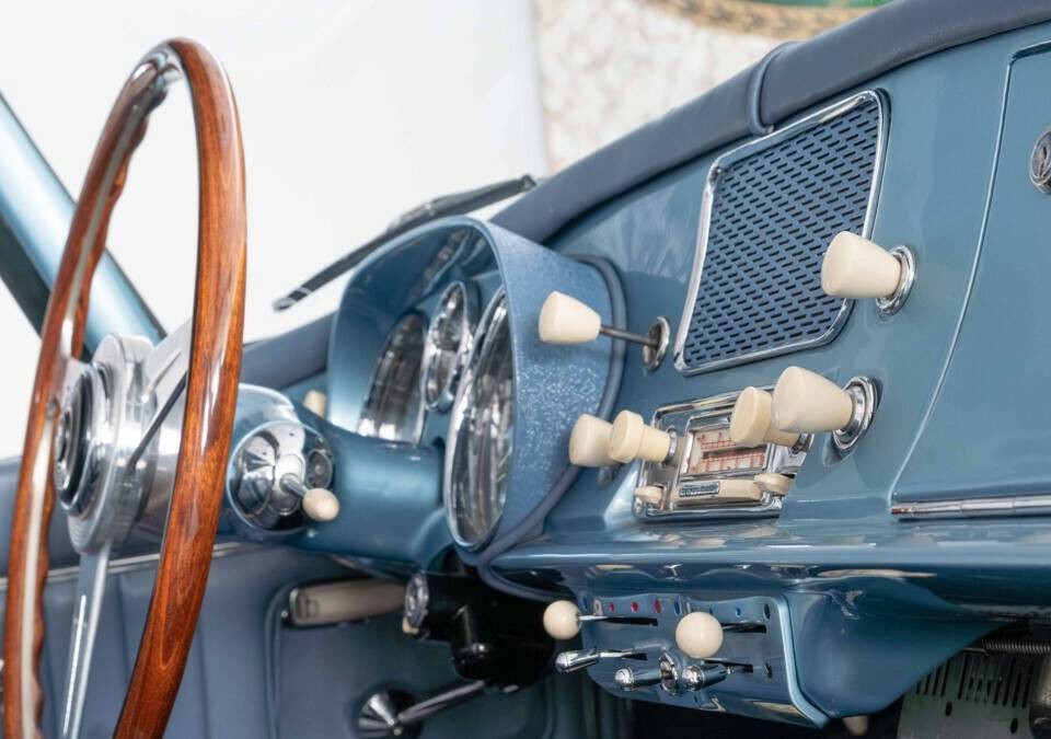 Bild 28/35 von BMW 507 (1957)