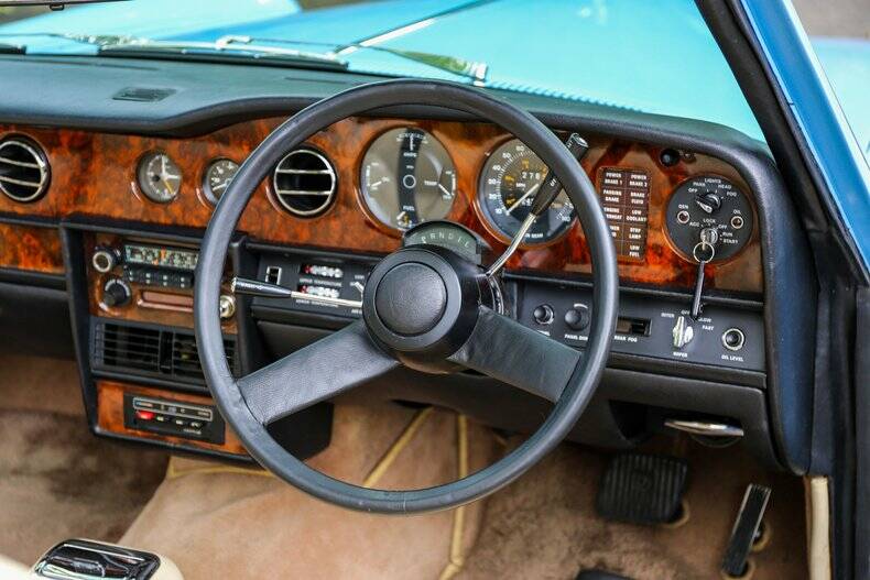 Bild 24/50 von Rolls-Royce Corniche I (1977)