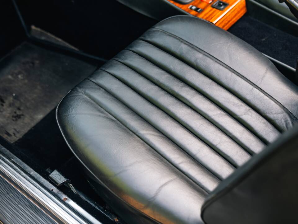 Image 25/30 de Mercedes-Benz 500 SL (1983)