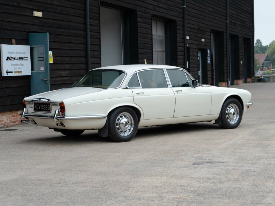 Immagine 46/50 di Daimler Sovereign 4.2 (1978)