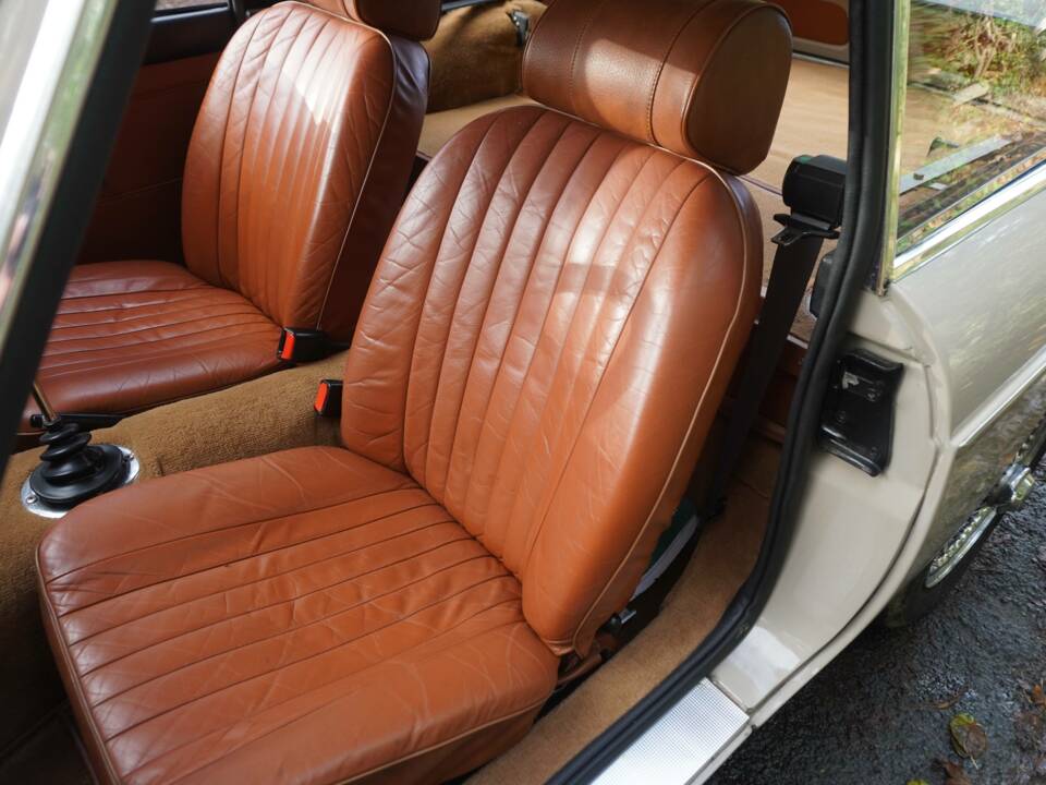 Bild 13/18 von MG MGC GT (1969)