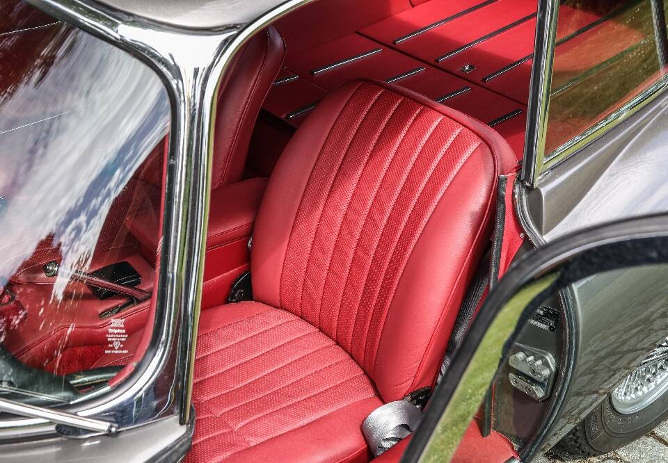Imagen 4/30 de Jaguar E-Type (2+2) (1970)