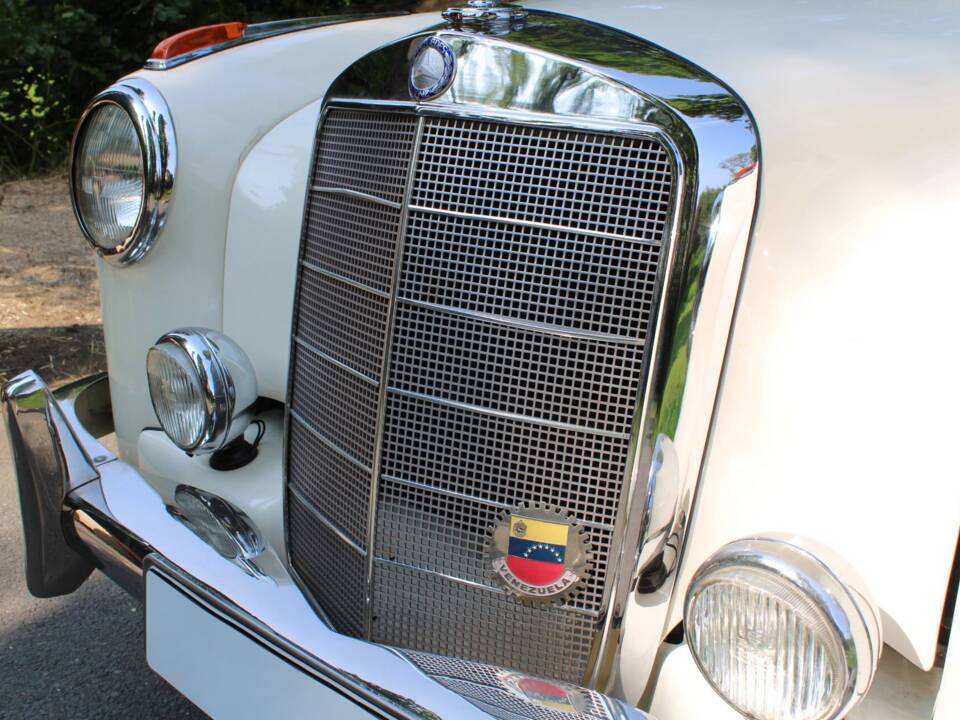 Image 7/52 of Mercedes-Benz 219 (1959)