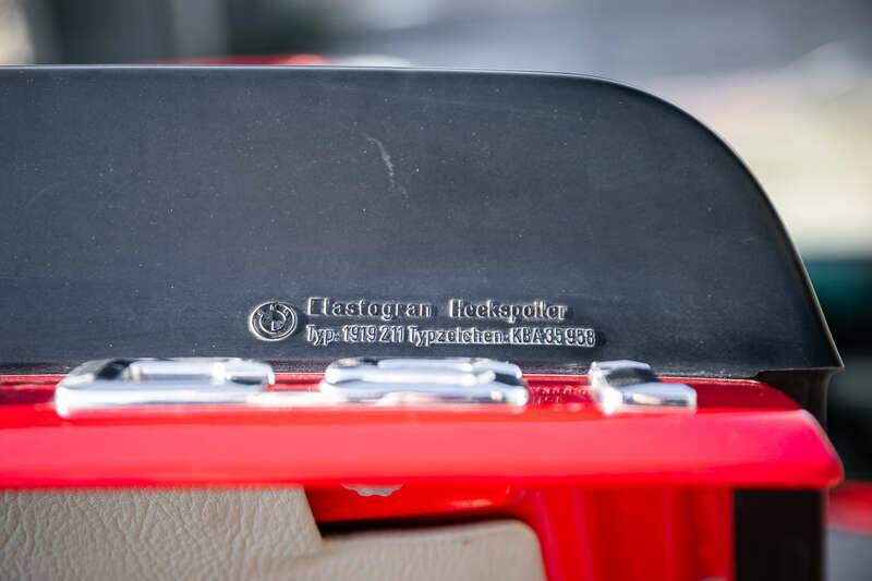 Image 31/50 of BMW 635 CSi (1989)