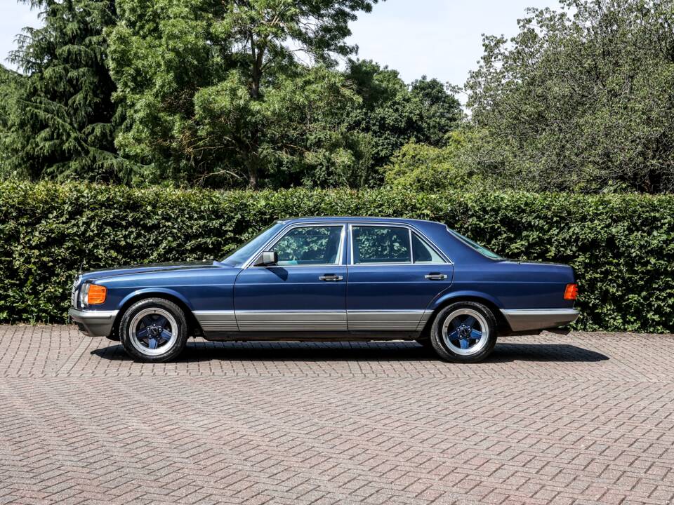 Immagine 9/44 di Mercedes-Benz 500 SE (1985)