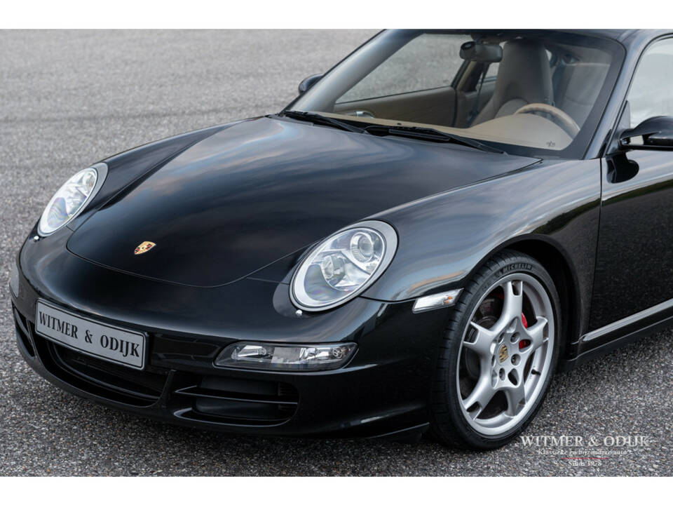 Bild 10/26 von Porsche 911 Carrera 4S (2006)