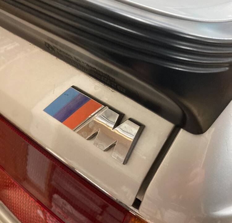 Bild 14/22 von BMW M 635 CSi (1987)
