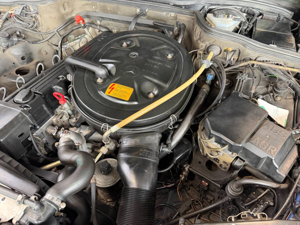 Bild 34/46 von Mercedes-Benz 300 SE (1990)