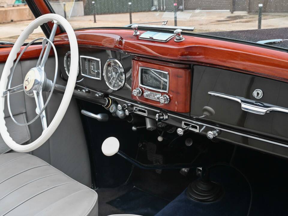 Image 12/29 of Mercedes-Benz 170 S Cabriolet A (1951)
