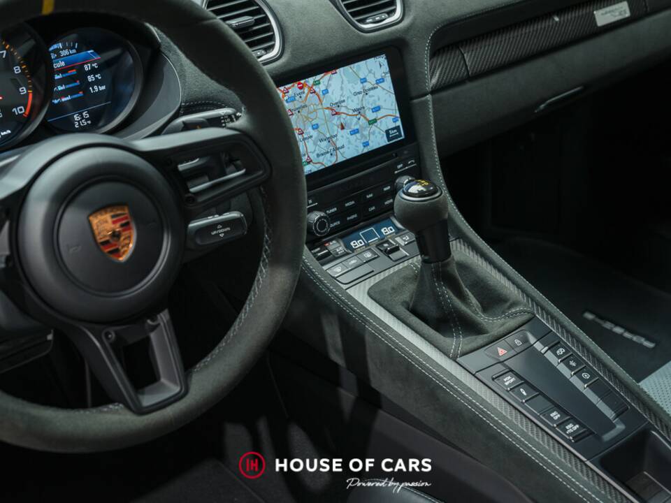 Image 21/25 de Porsche 718 Cayman GT4 RS Weissach (2022)