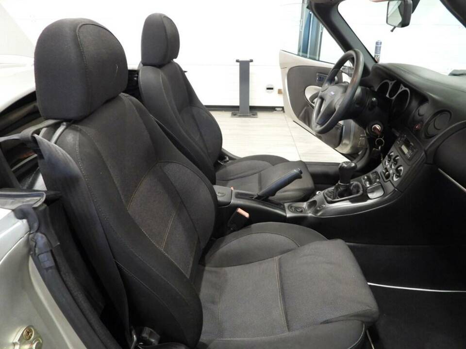 Immagine 9/14 di FIAT Barchetta 1.8 16V (2000)