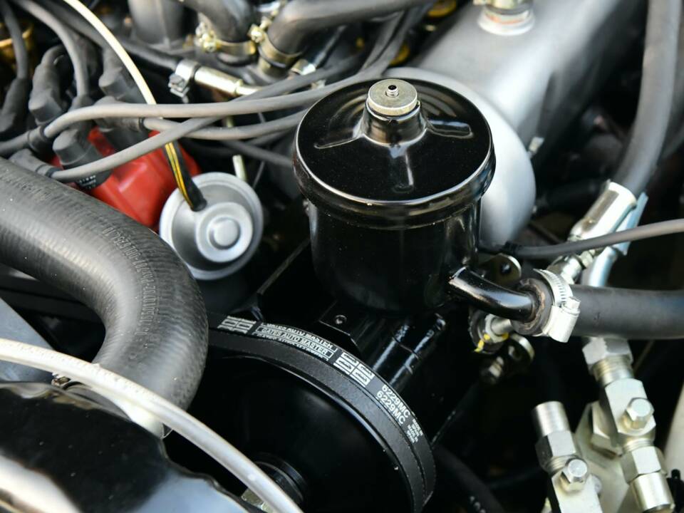 Image 29/50 of Mercedes-Benz 280 SE 3,5 (1971)