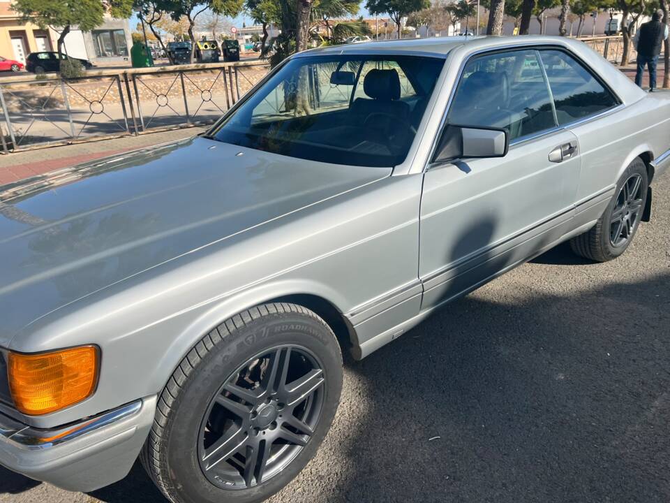 Image 67/77 of Mercedes-Benz 380 SEC (1982)