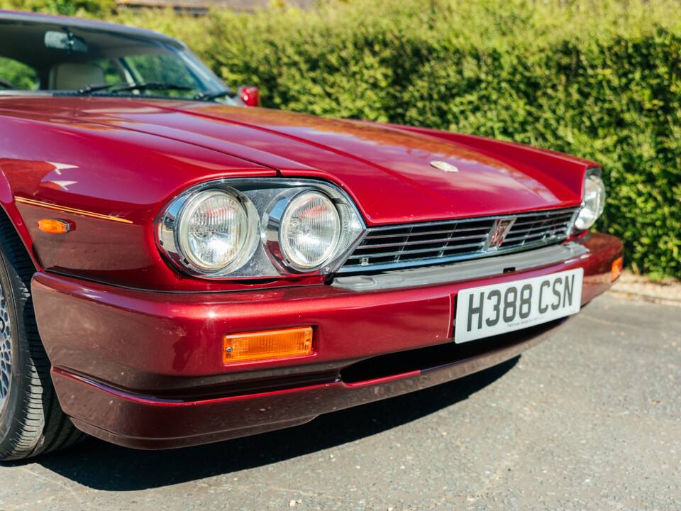 Image 9/50 of Jaguar XJR-S V12 Le Mans (1991)