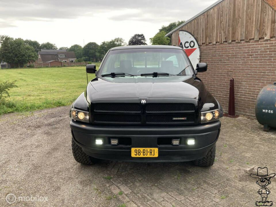 Image 4/47 of Dodge Ram 1500 (1994)
